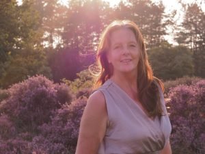 Annette face Golden Hour violet de la lande prononce parfait